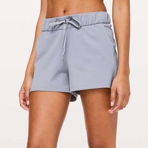 On the Fly shorts 2.5” Luxtreme *Size 4